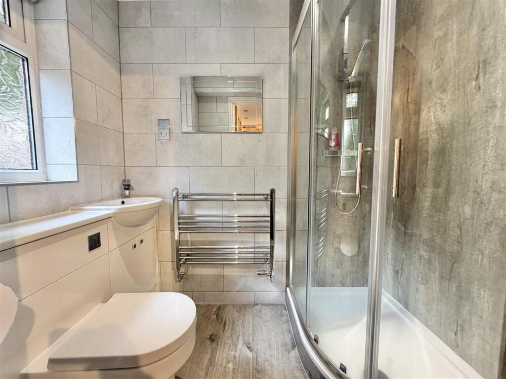 Ensuite - Bedroom Two