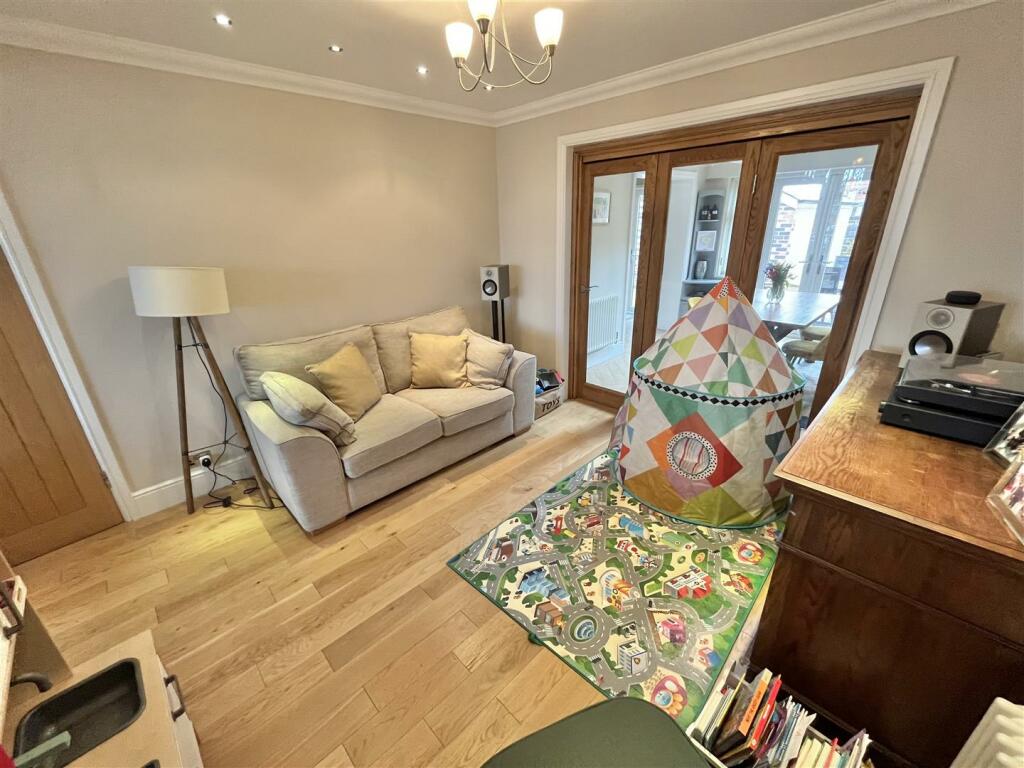 Lounge Aspect 4.jpg