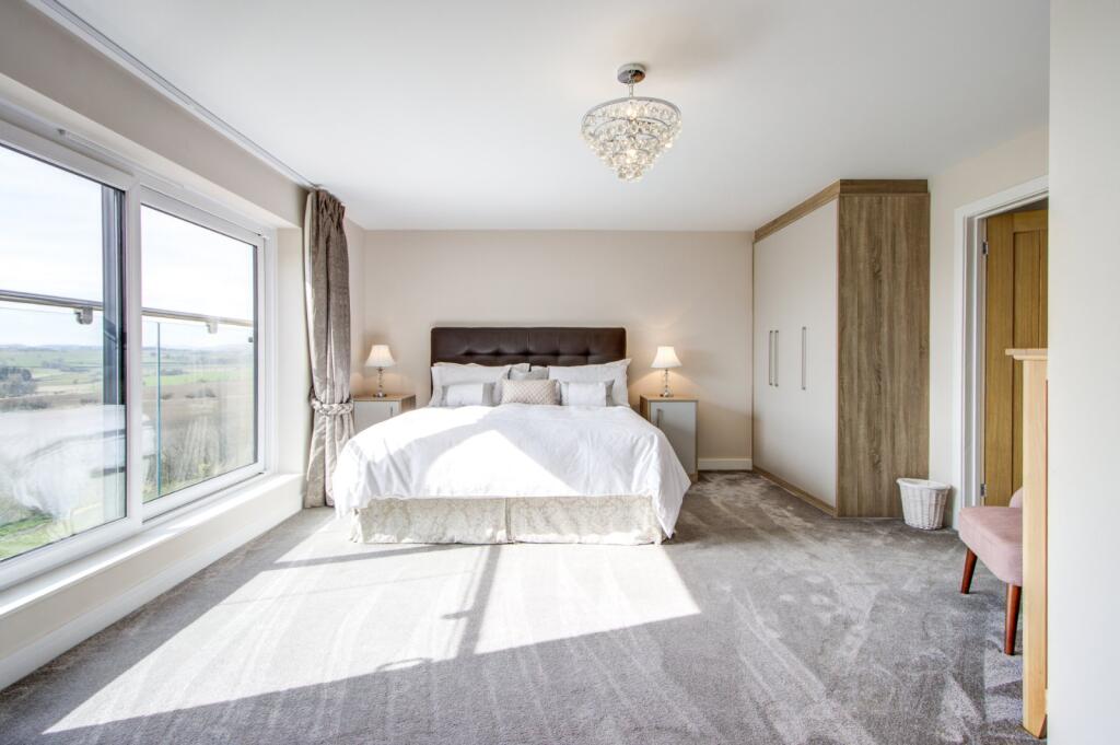 Bedroom 2 (2)