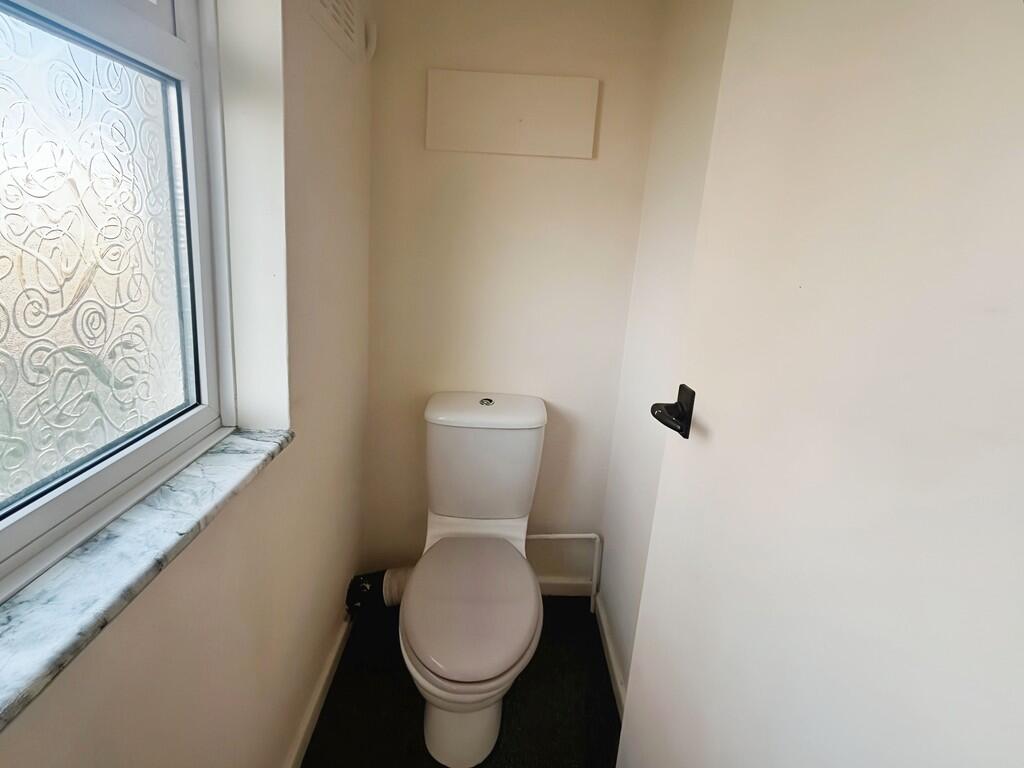 32eb173c-WhatsApp...