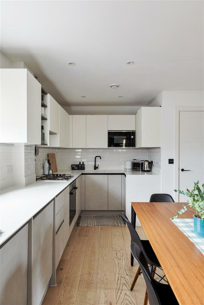 Blackhorse Road, E17