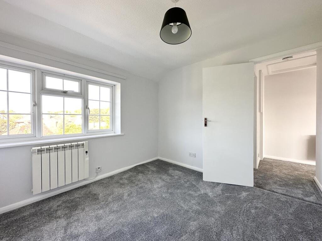 6. BEDROOM.jpg
