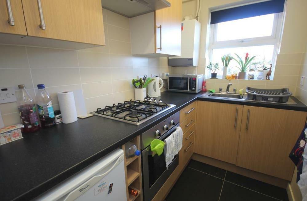 Kitchen - new.jpg