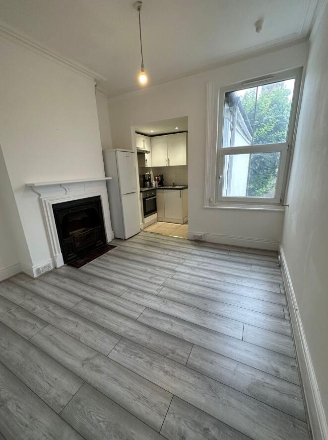 kitchen/living room
