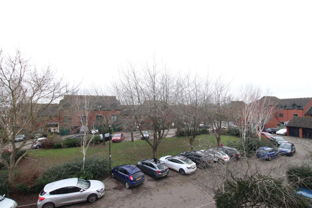 Outlook to Front.JPG