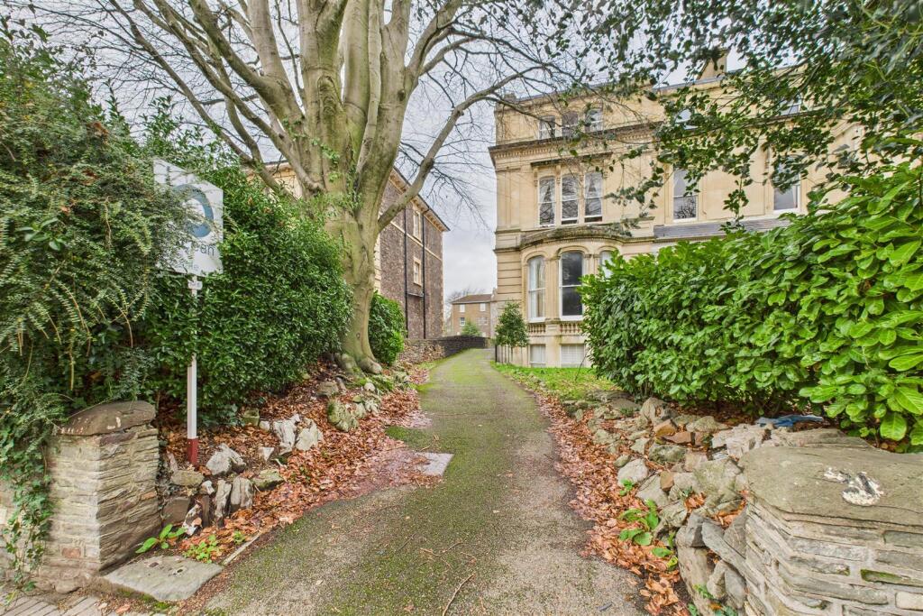 Flat 4, 21 Tyndalls Park Road, Clifton, Bristol BS