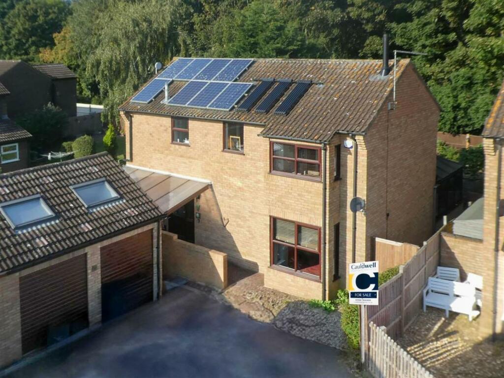 To Let - Tattenhoe (1080 × 1080px) (640 x 430 px) 