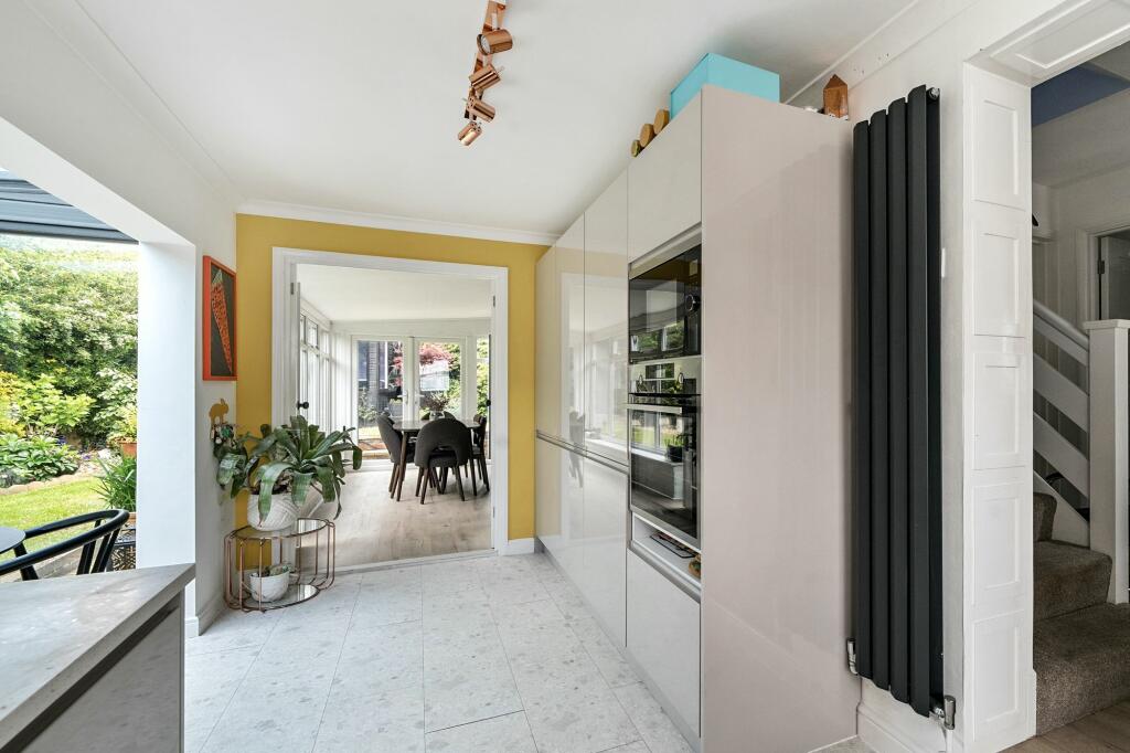 Kitchen / Breakfast Garden Room