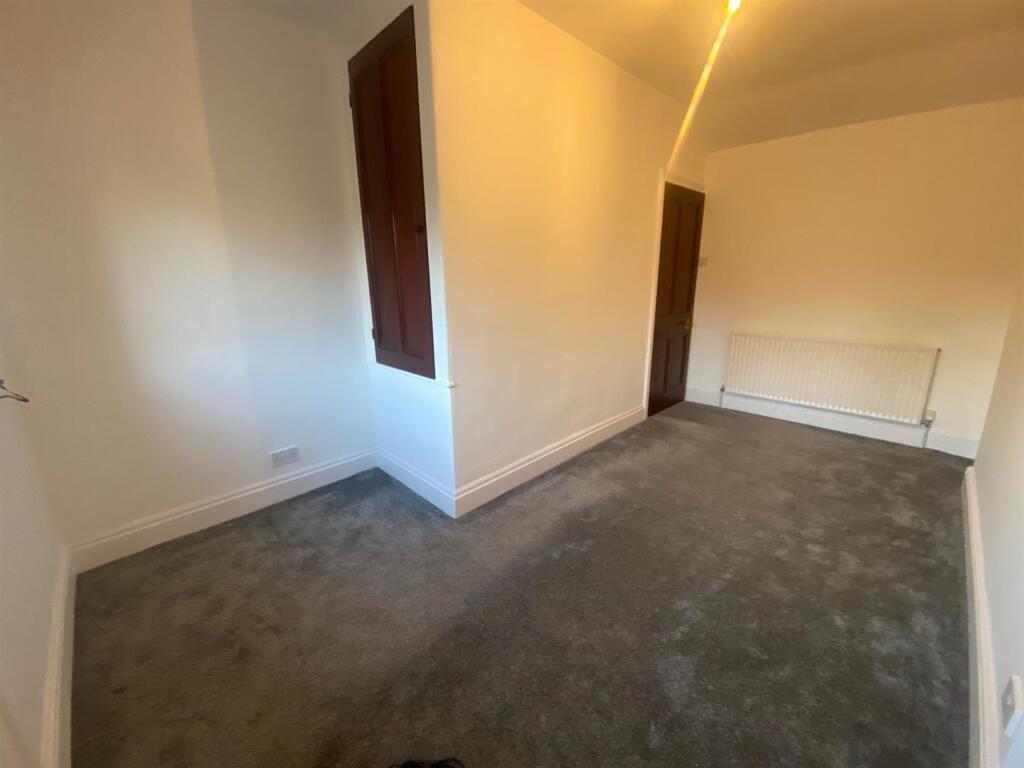 BEDROOM 5.jpg