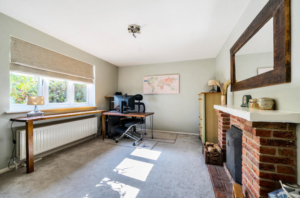 1336309-9-6899b35...