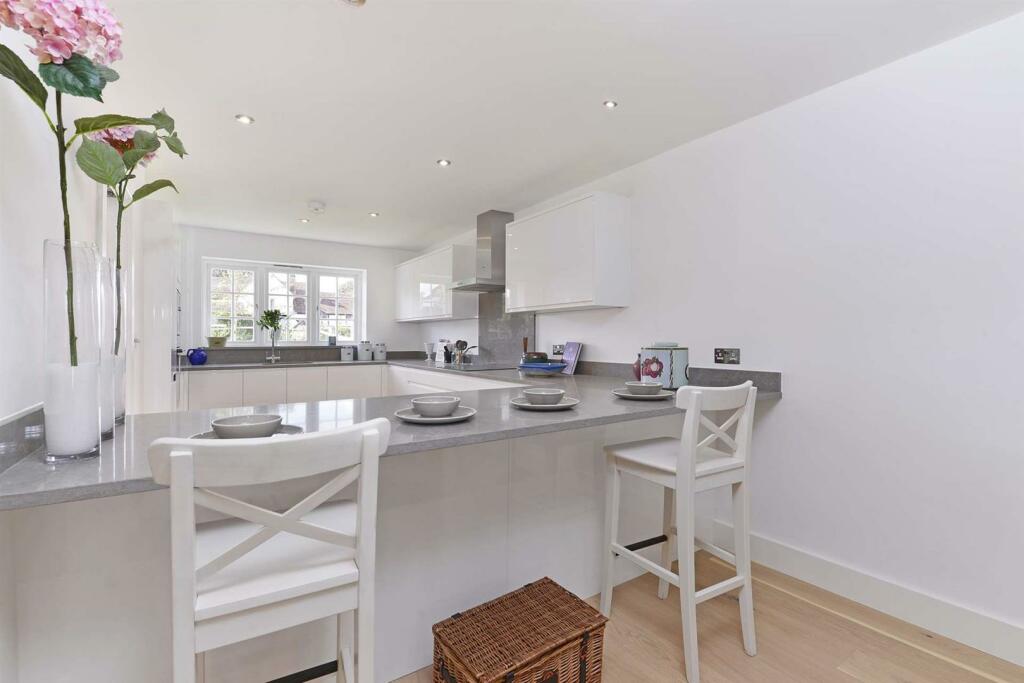 3 The Cottages on the Green (2)-1920 - Copy.jpg