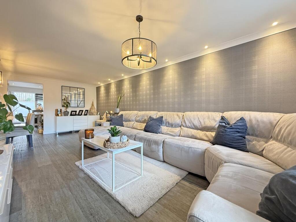 Stentaway Road 7 - Living Room.jpg