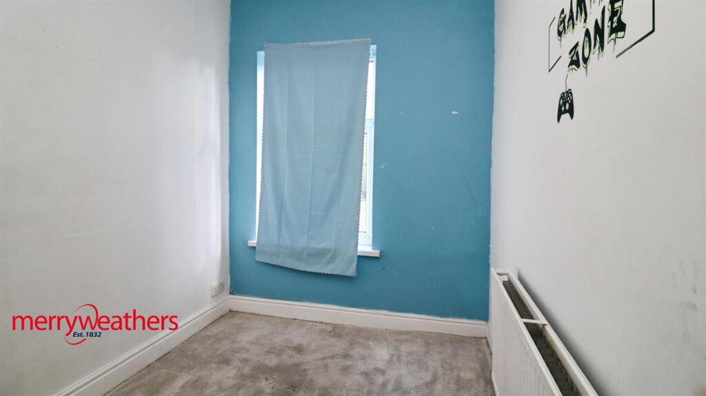 REAR BEDROOM