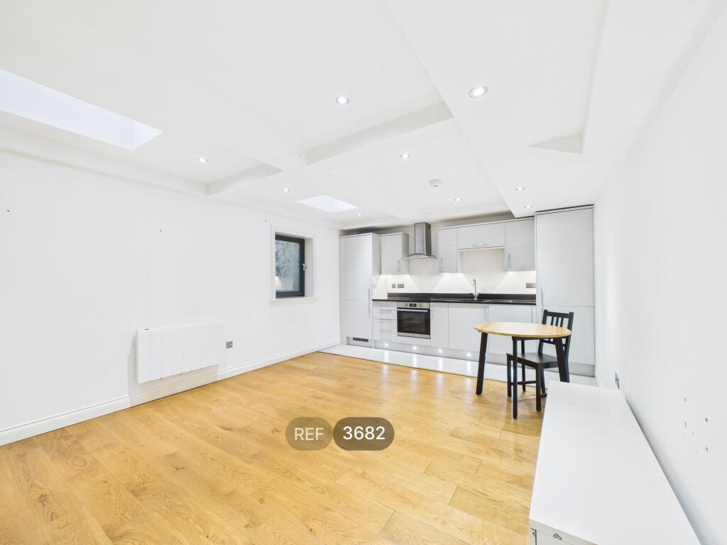 Kitchen / Living room