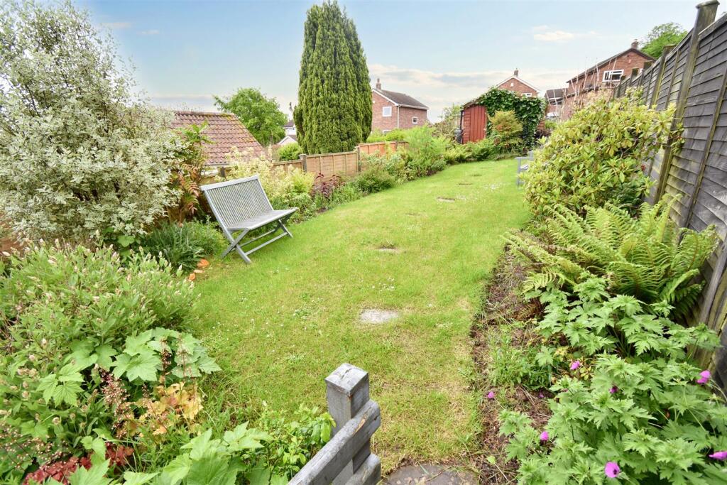 Garden 1 .JPG