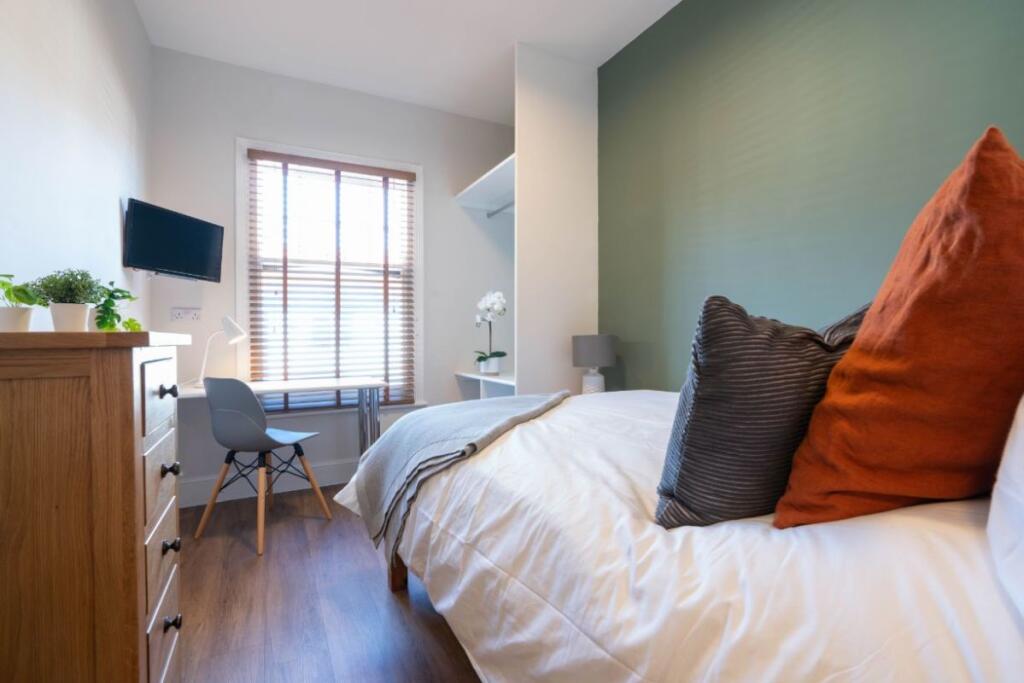 35KR - Bedroom 3