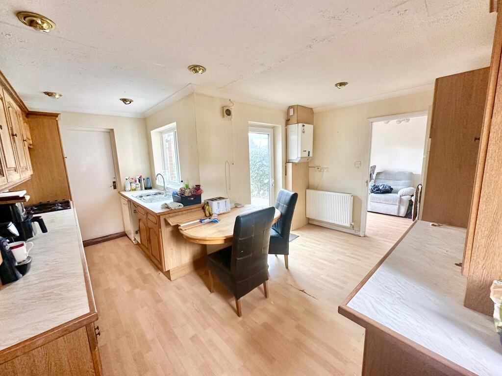 IMG-20250317-WA00...