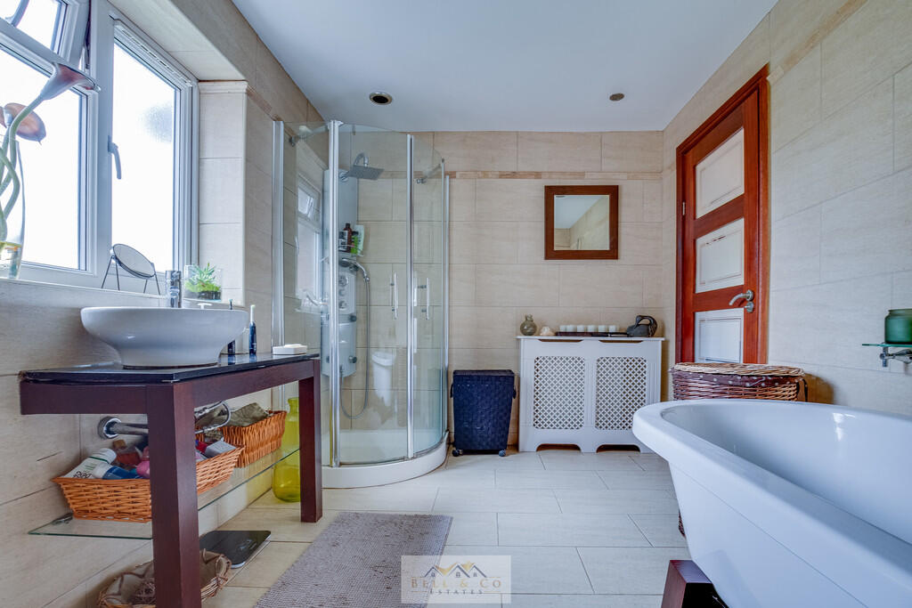 Bathroom 1.1
