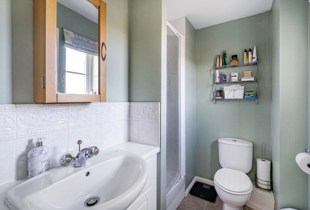 1312429-13-685aed...