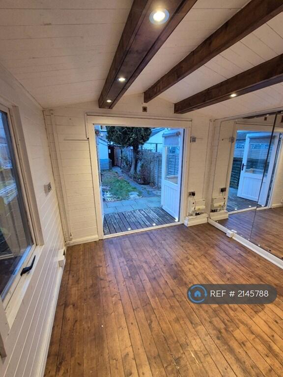 Garden &amp; Insulated Home Office/Studio