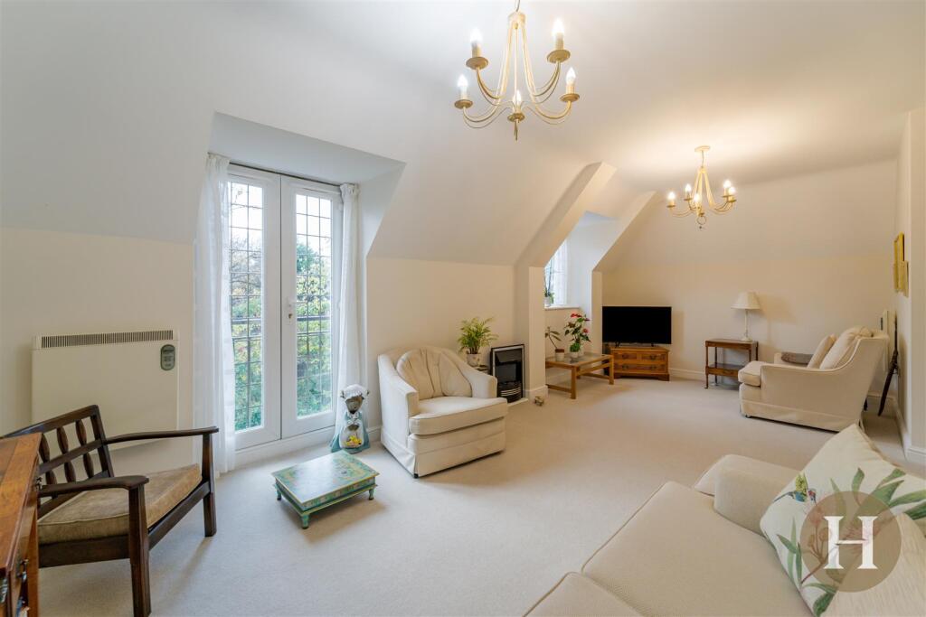 Hadleigh Estate Agents-15.jpg