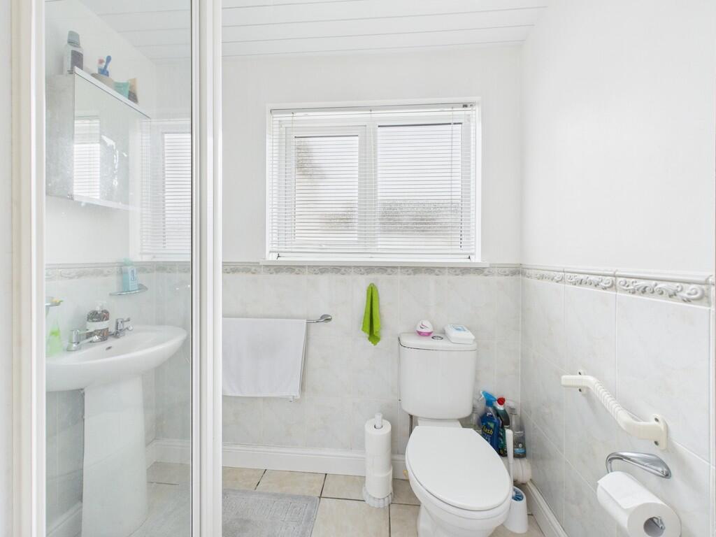 CAM03974G0-PR0208...