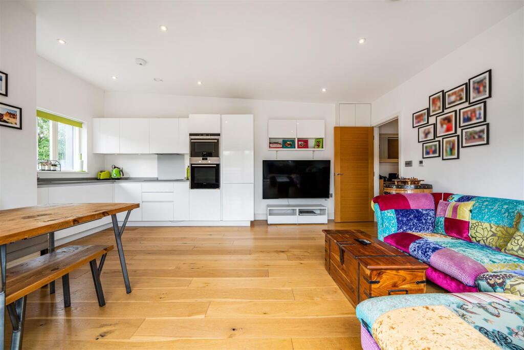 Eden Harper Clarence Walk