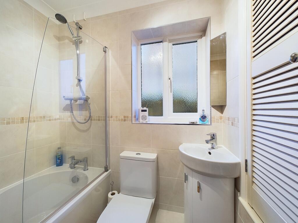 CAM01909G0-PR0125-STILL019