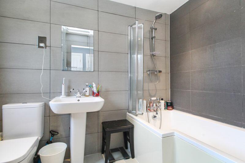 Bedroom One En-Suite