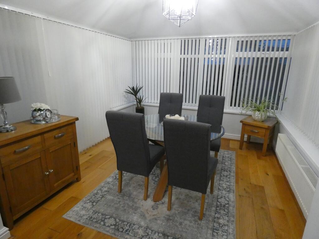 Conservatory/Dining Area