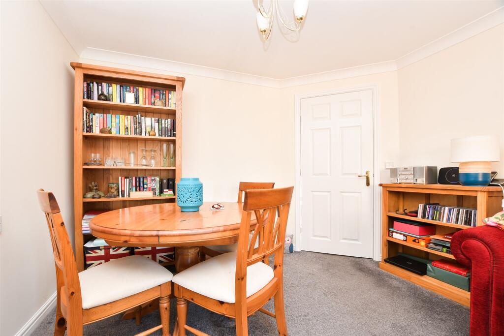 Living/Dining Area
