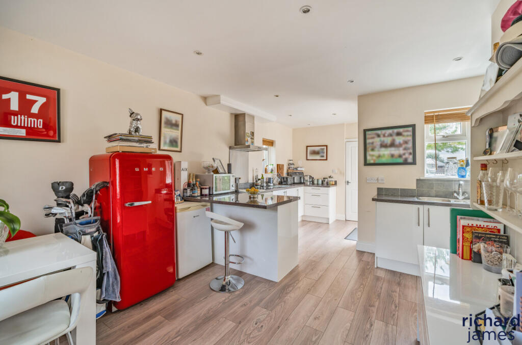 fd1567ec-f648-46b...