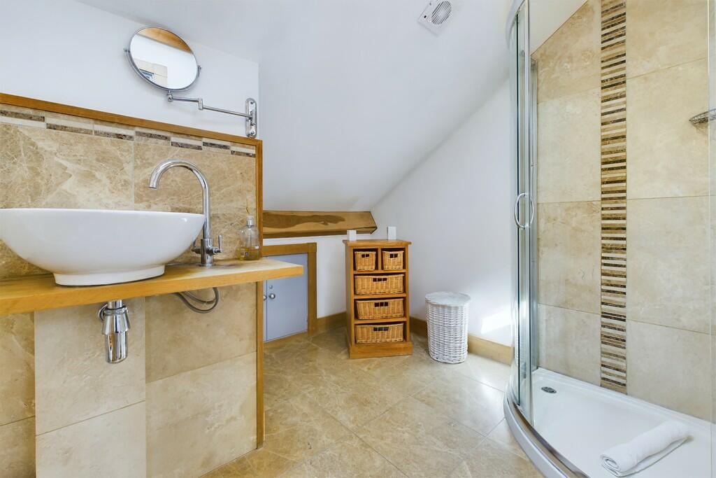En suite Shower R...