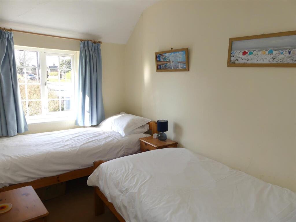 bed 2.JPG