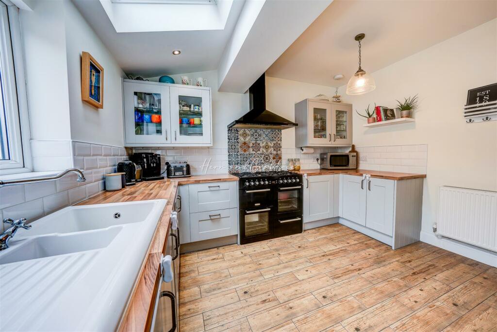 Porthamal Gardens, Rhiwbina, HernCrabtree (5).jpg