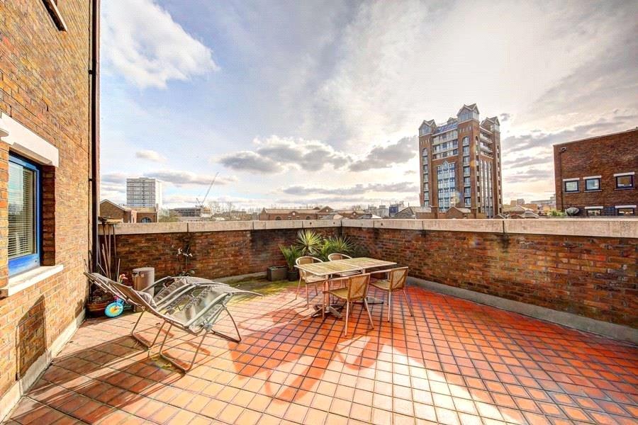 Battersea_32_Mollass
