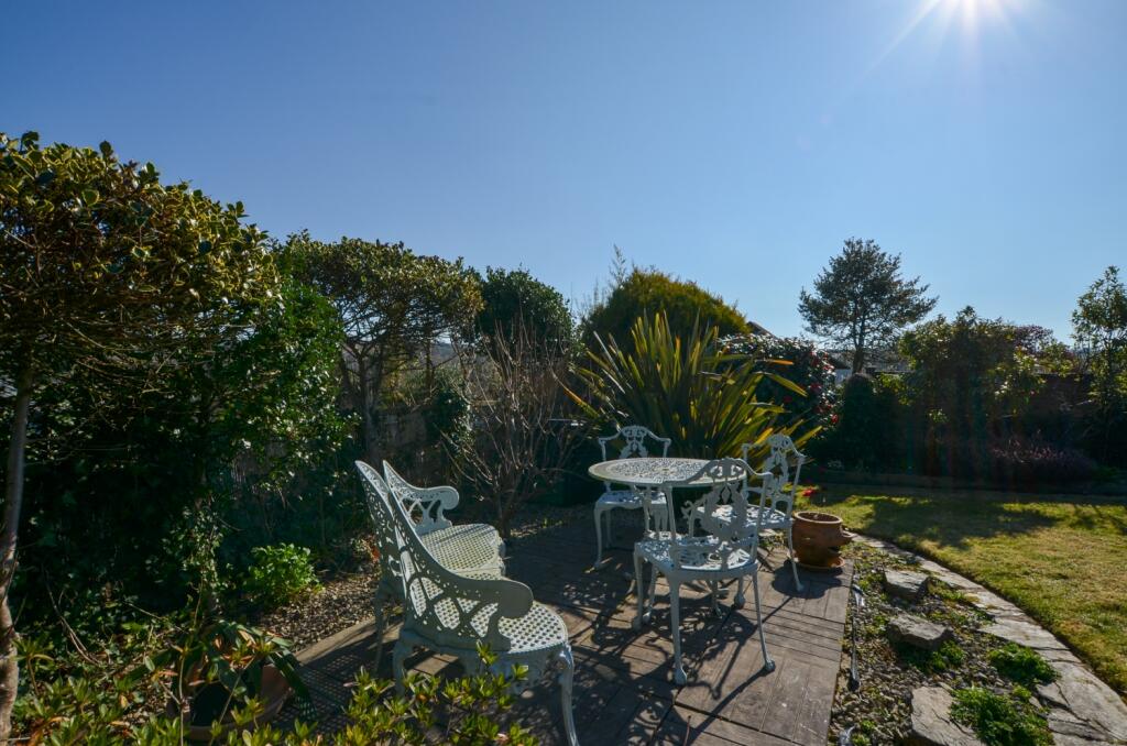 To Book A Viewing Call TPS Lostwithiel on 01208 87