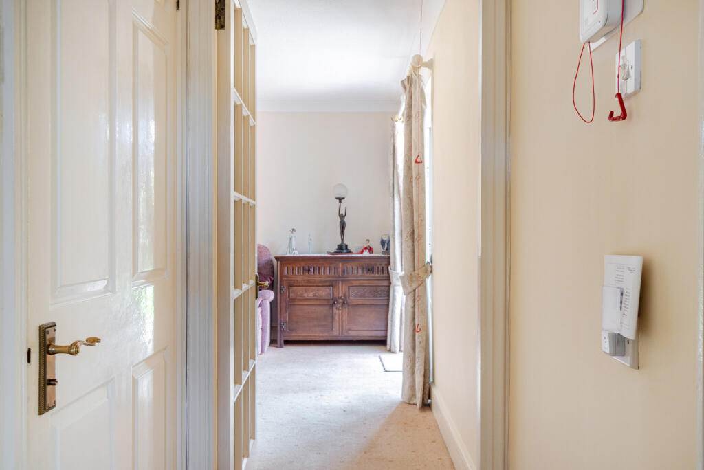 1354929-5-68c94c7...