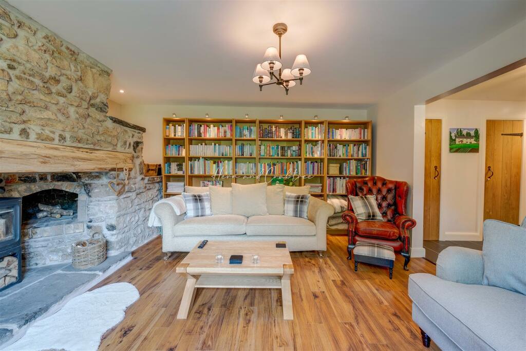 Rhiwbina Hill, Cardiff, HernCrabtree (5).jpg