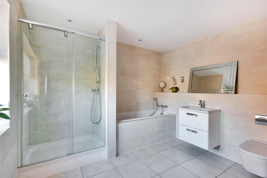Ensuite Bathroom