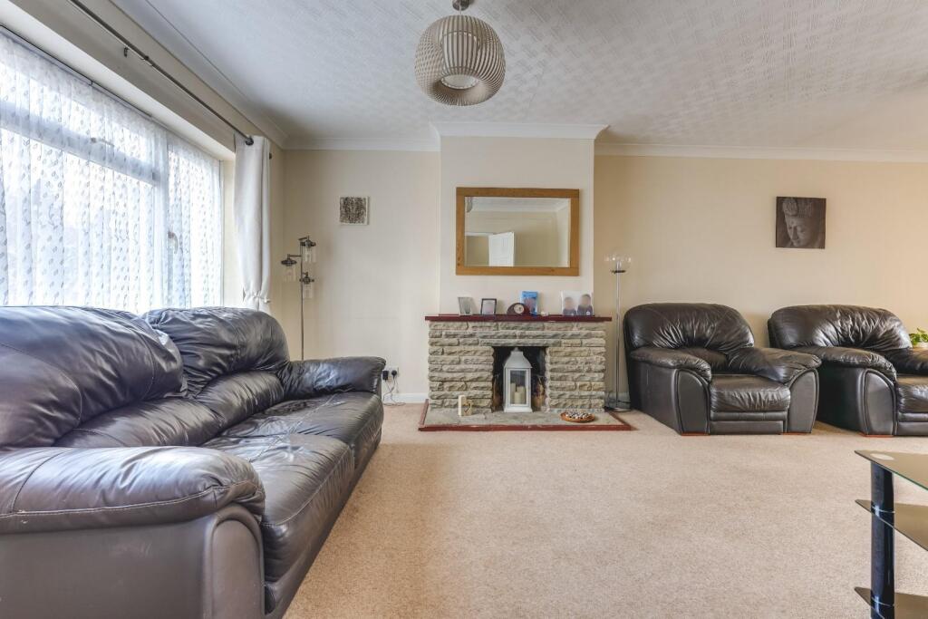Lounge b.jpg