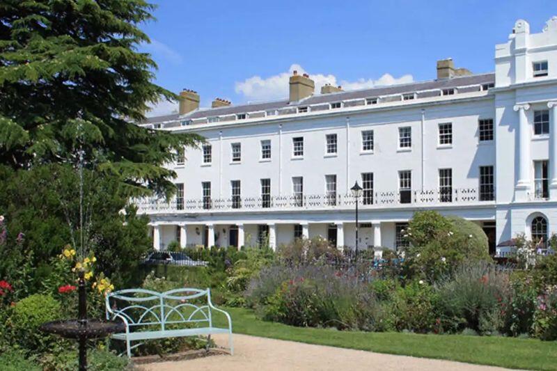 Nearby Crescent Gardens