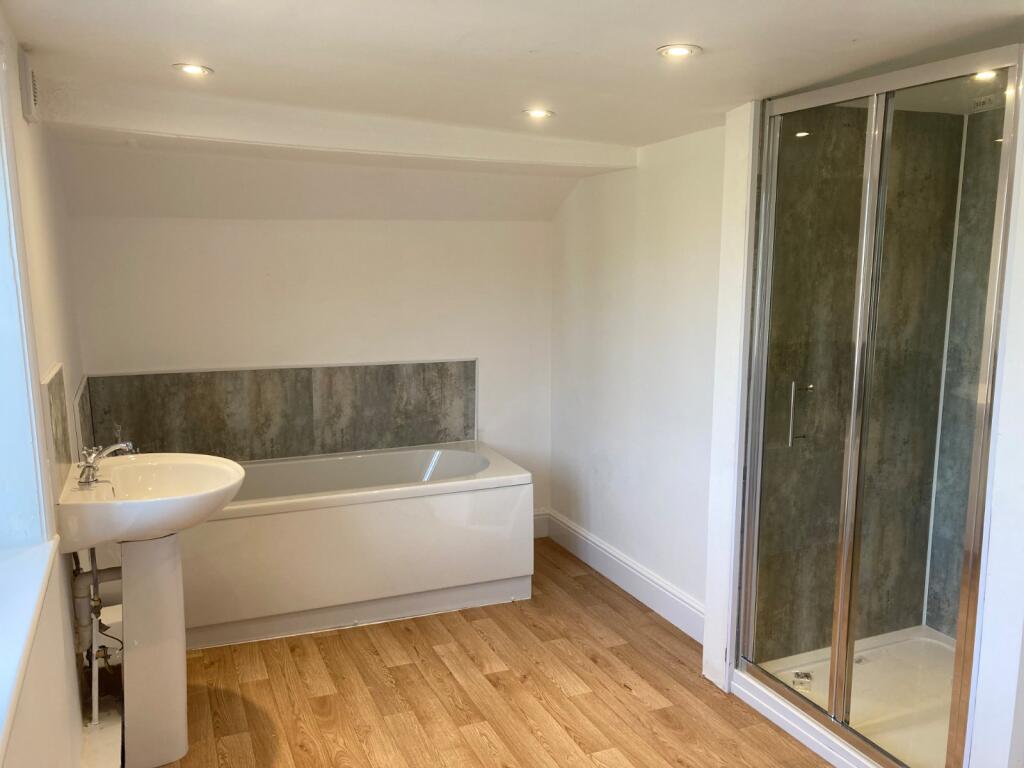1st Floor Bathroom