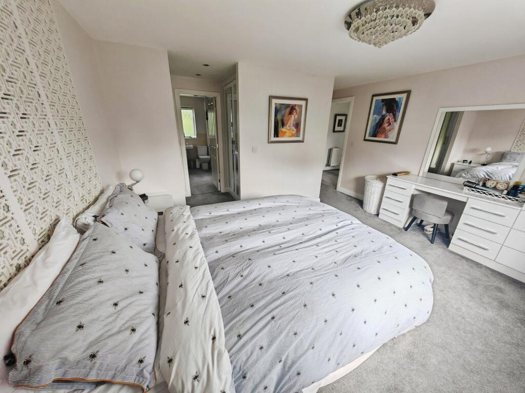 Master Bedroom with Dressing Room and En-suite