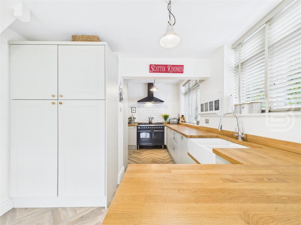 Kitchen Family Room (5).jpg