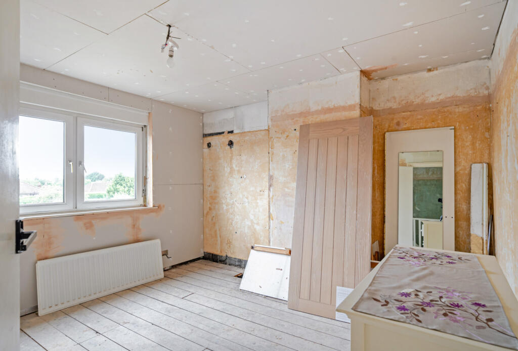 1328550-8-688b2f4...