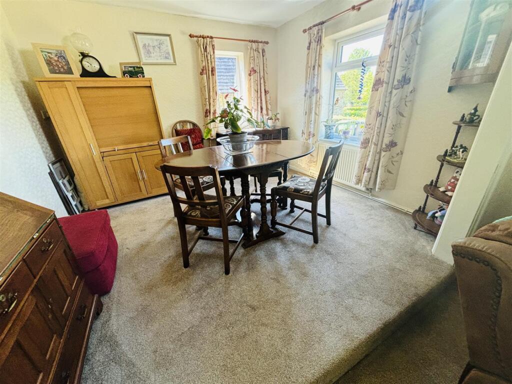 Dining Room.jpg