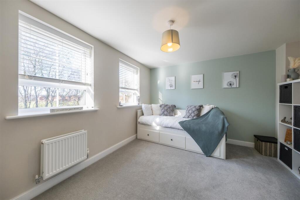 17 Dahlia Crescent-014.jpg