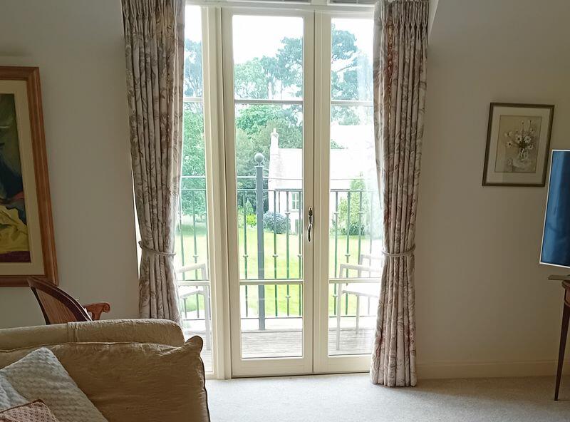 Balcony doors in the lounge