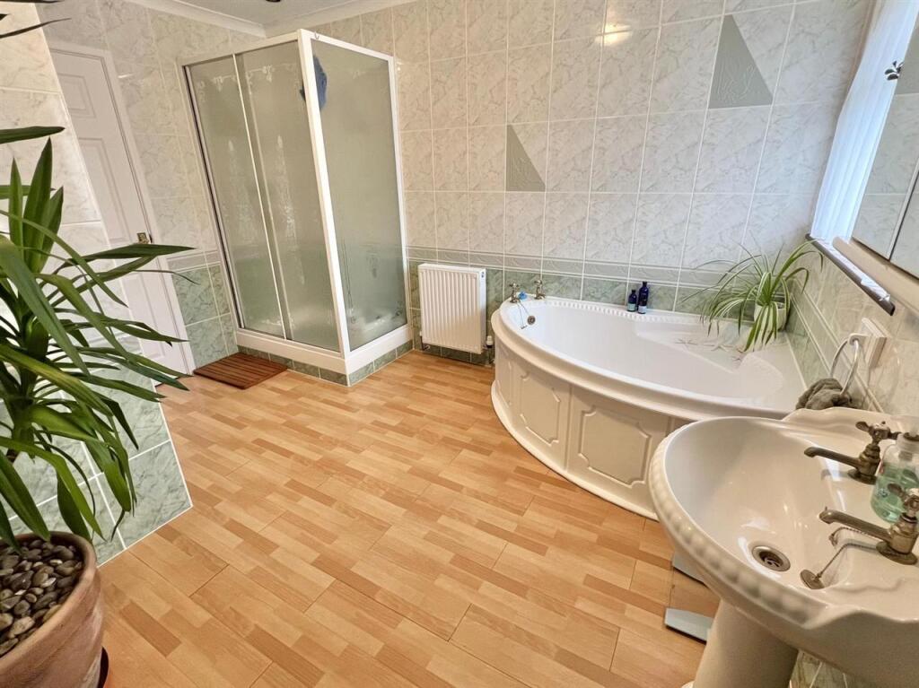 Family Bath/
